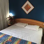 Classic Flat